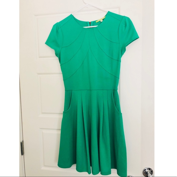 Gianni Bini Lawn Green Skater Dress with Pockets - Picture 2 of 6